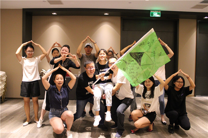 皇家加勒比(RCL.US)Q2盈利超出预期并上调全年展望，收入略低于预期